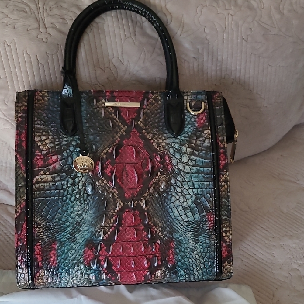 Brahmin Caroline Komodo Sunriver croc embossed leather in excellen condition